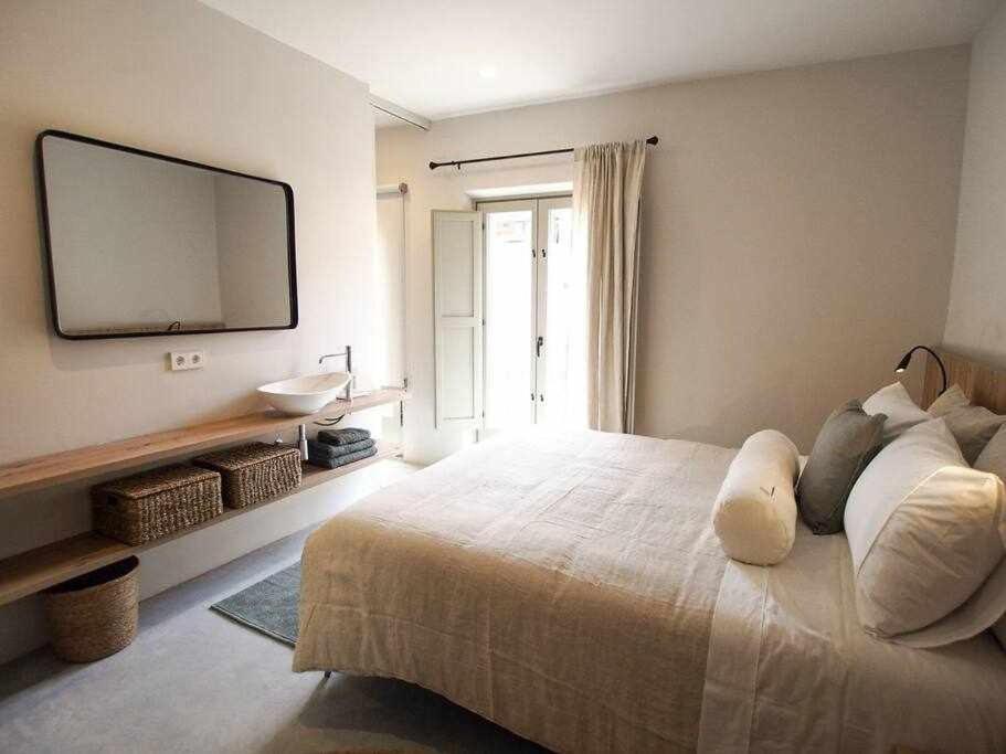 Velo Vern 3 Luxury Penthouse W Views Of City Wall Girona Exteriör bild